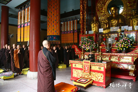 结夏安居仪式在普光明殿如法如律举行.jpg